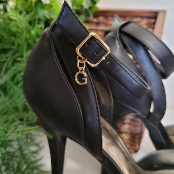 Guess platform peeptoe pumps - Picture 2 of 11